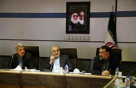 استاندار قم: تلاش برای درآمدزایی نباید موجب توقف واحدهای تولیدی شود استاندار قم: تلاش برای درآمدزایی نباید موجب توقف واحدهای تولیدی شود
