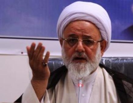 امام جمعه ايلام: حوزه و دانشگاه نقش مهمي در تحقق اهداف انقلاب اسلامي دارند امام جمعه ايلام: حوزه و دانشگاه نقش مهمي در تحقق اهداف انقلاب اسلامي دارند