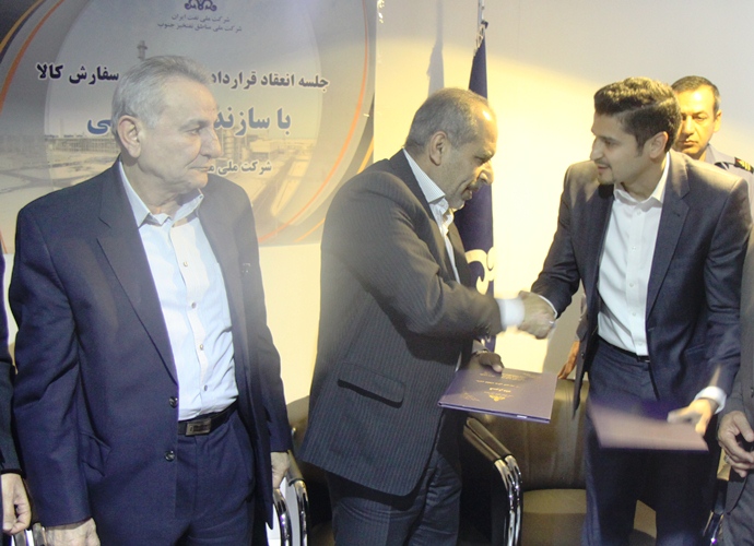 انعقاد قرارداد ساخت و سفارش كالا ميان شركت ملي مناطق نفتخيز با دو شركت داخلي انعقاد قرارداد ساخت و سفارش كالا ميان شركت ملي مناطق نفتخيز با دو شركت داخلي