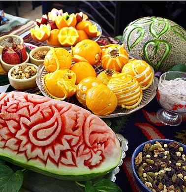 آيين شب يلدا تجلي همدلي و همزباني ايرانيان آيين شب يلدا تجلي همدلي و همزباني ايرانيان