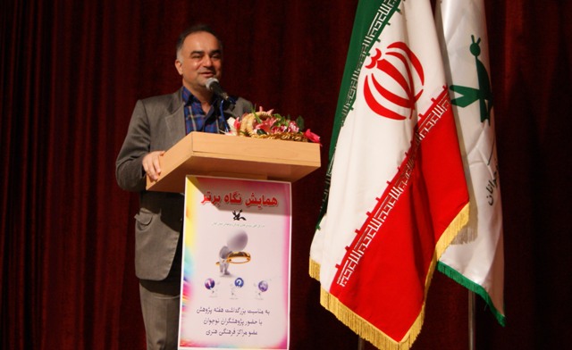 پژوهشگران نوجوان با مهارت آموزي، فعاليت هاي خود را به سرمايه تبديل كنند پژوهشگران نوجوان با مهارت آموزي، فعاليت هاي خود را به سرمايه تبديل كنند