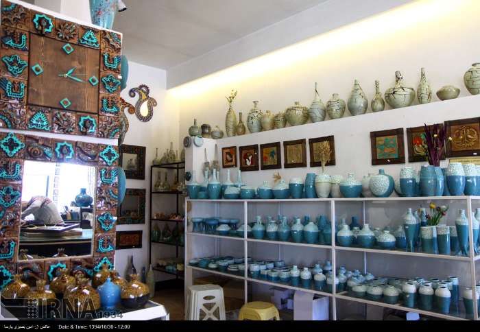 رییس اتحادیه سفال: تامین نشدن خاک مهم ترین چالش سفالگران لالجین است