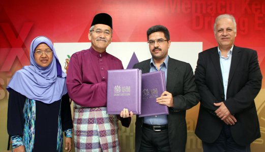 USM enters into science research tie-up with Iran university USM enters into science research tie-up with Iran university