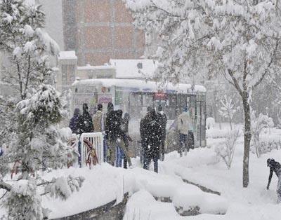 برف و سرما مدارس برخی مناطق استان اردبیل را تعطیل كرد