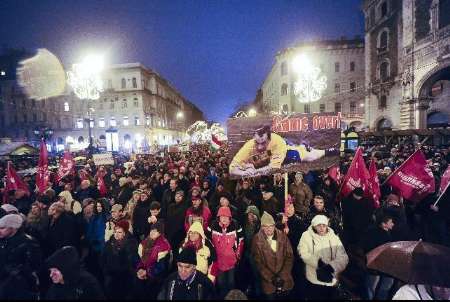 مردم مجارستان در اعتراض به اصلاحات دولتی تظاهرات كردند