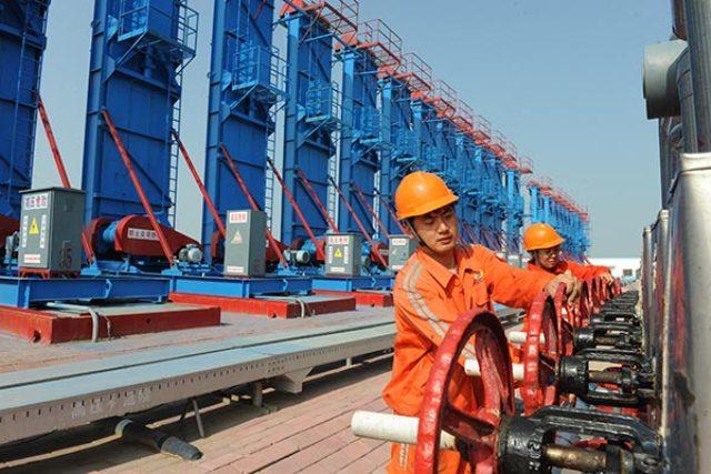 دومین غول نفتی چین میادین خود را تعطیل می‌كند