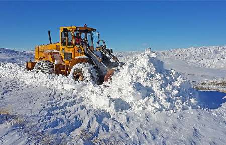 راه ارتباطی 40 روستای میاندوآب آذربایجان غربی براثر بارش برف مسدود است