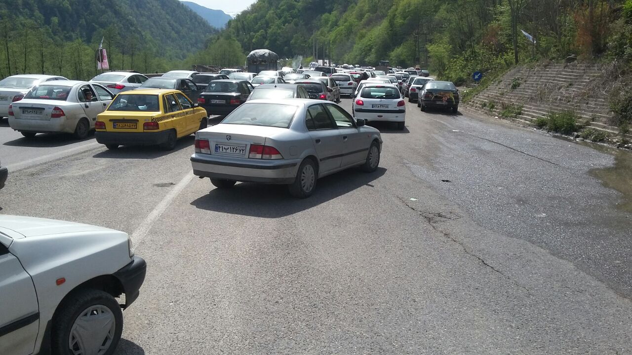 ترافیك سنگین در جاده هراز به خاطر بازگشت مسافران نوروزی