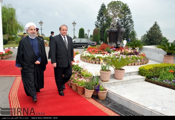 نخست وزیر پاكستان رسما از روحانی استقبال كرد