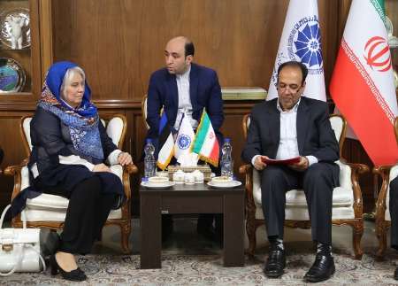 رئيس غرفة تجارة ايران يؤكد علي رفع التعاون الاقتصادي مع ستونيا رئيس غرفة تجارة ايران يؤكد علي رفع التعاون الاقتصادي مع ستونيا