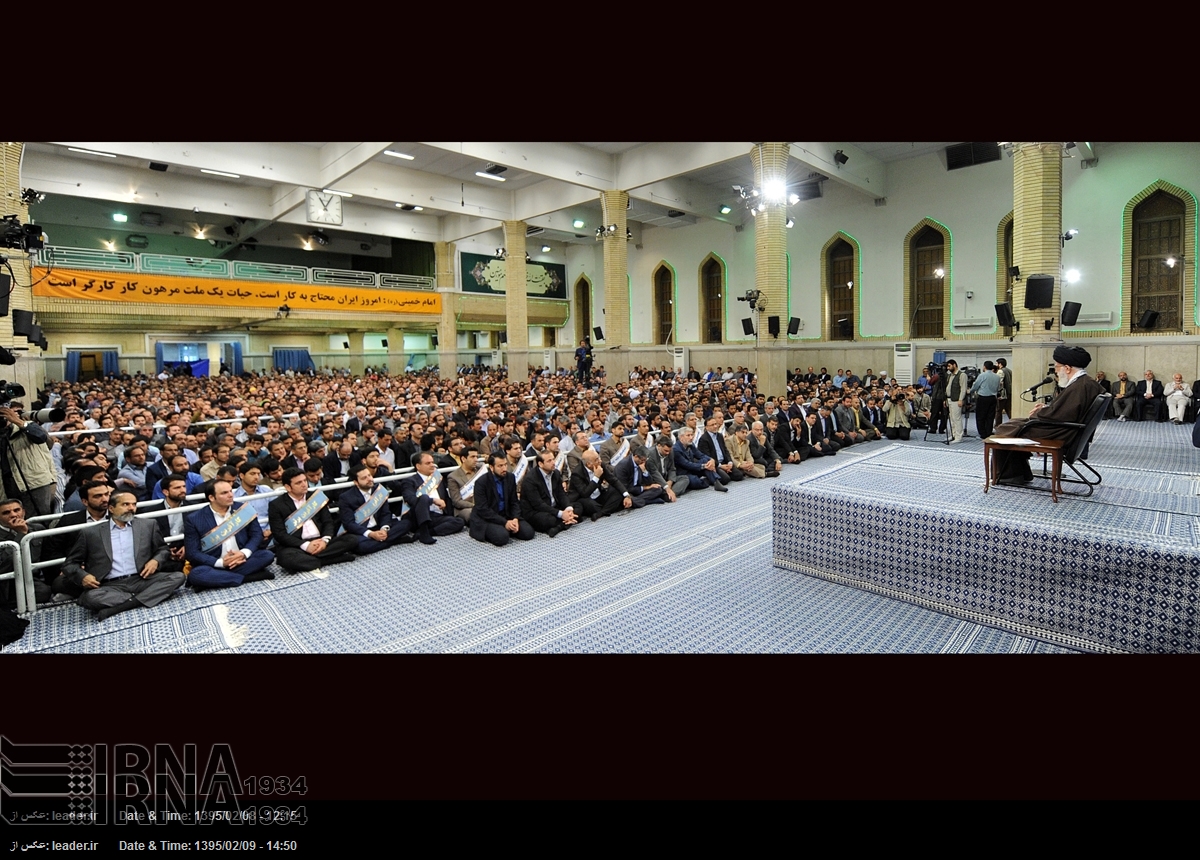 El Ayatolá Jamenei expresa su profunda protesta por el complot de EEUU e Israel de apoderarse de los fondos iraníes El Ayatolá Jamenei expresa su profunda protesta por el complot de EEUU e Israel de apoderarse de los fondos iraníes