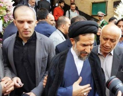 الحكومة تنسق مع المصرف المركزي لإتخاذ قرار بشأن الملياري دولار المجمدة من قبل أمريكا الحكومة تنسق مع المصرف المركزي لإتخاذ قرار بشأن الملياري دولار المجمدة من قبل أمريكا