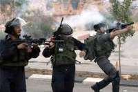 نظامیان صهیونیست یك جوان فلسطینی را در غزه هدف قرار دادند