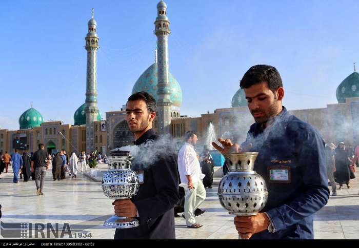 هنرمندان قمي شهداي مدافع حرم را به تصوير كشيدند/ مسجد جمكران شاهد جلوه هاي زيبايي از منتظران ظهور