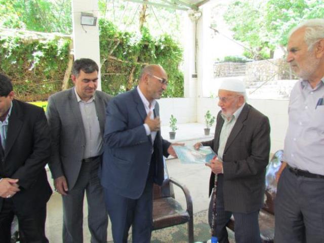 مدارس باید اتاق فكر آموزش و پرورش باشند مدارس باید اتاق فكر آموزش و پرورش باشند