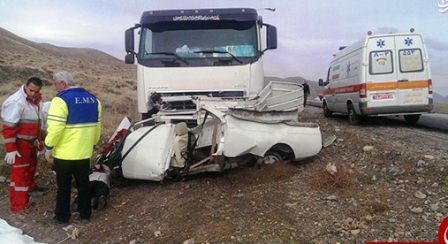 حادثه رانندگي در جاده ايلام به مهران سه كشته بر جا گذاشت