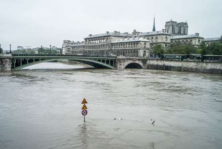 خسارت سیل فرانسه ممكن است از یك میلیارد یورو فراتر رود