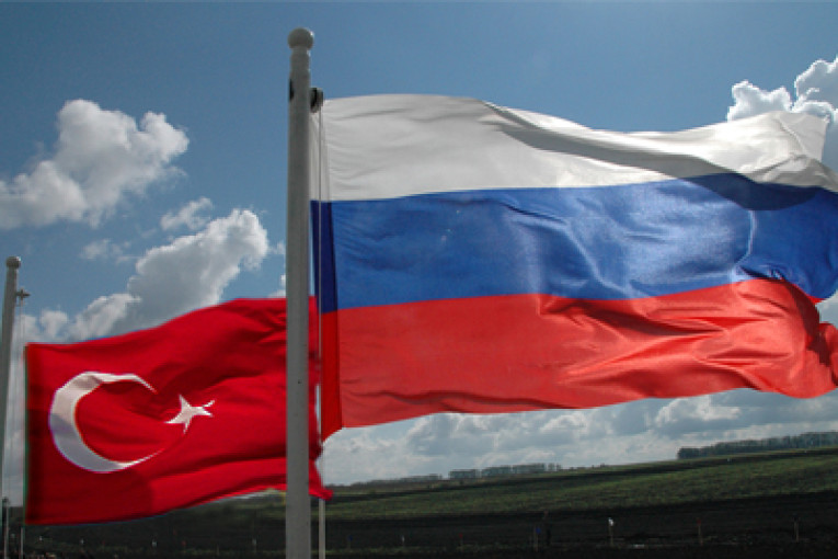 حريت: سفير تركيه در مسكو خواستار بهبود روابط روسيه و تركيه شد
