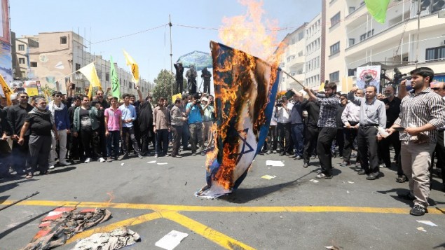 آسوشیتدپرس: شعار مرگ بر اسرائیل در سراسر ایران طنین انداز شد