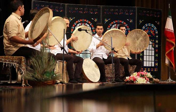 مولودی خوانی از جلوه های زیبای موسیقی مذهبی كردستان