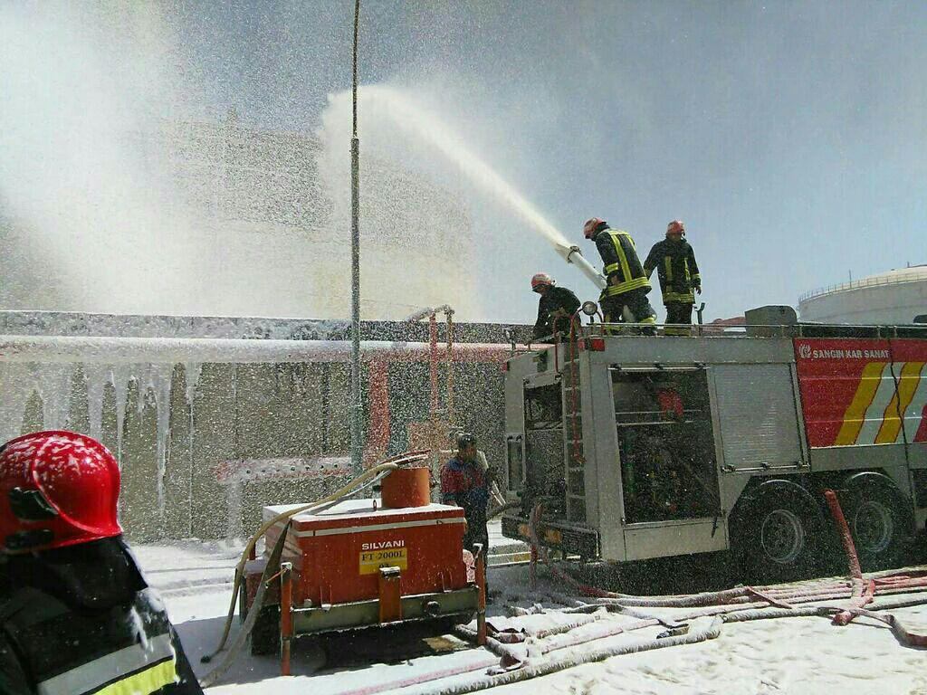 آتش مخزن 2001c مجتمع پتروشیمی بوعلی سینای بندر ماهشهر خاموش شد