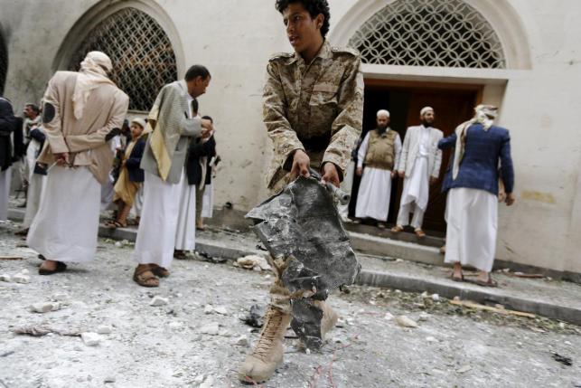 انفجار خودروی بمب گذاری شده مقابل مسجدی در پایتخت یمن