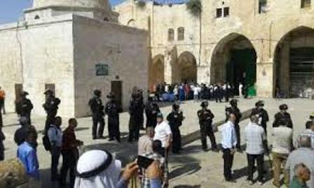 حمله صهیونیست ها به مسجد الاقصی/ بازداشت 10 فلسطینی در كرانه باختری