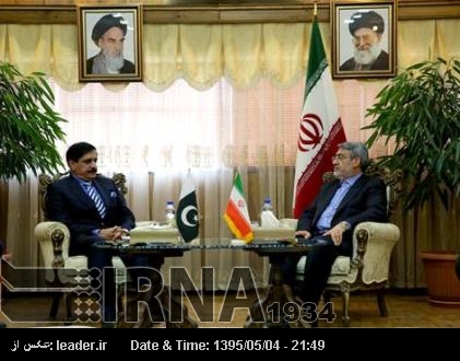 Fezli: İran-Pakistan stratejik ilişkilere sahipler Fezli: İran-Pakistan stratejik ilişkilere sahipler
