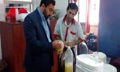 سه تُن مواد غذايي غيربهداشتي در نجف آباد معدوم شد