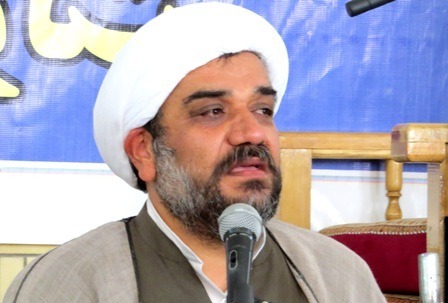 امام جمعه كازرون: خبرنگاران از حق مردم دفاع كنند امام جمعه كازرون: خبرنگاران از حق مردم دفاع كنند