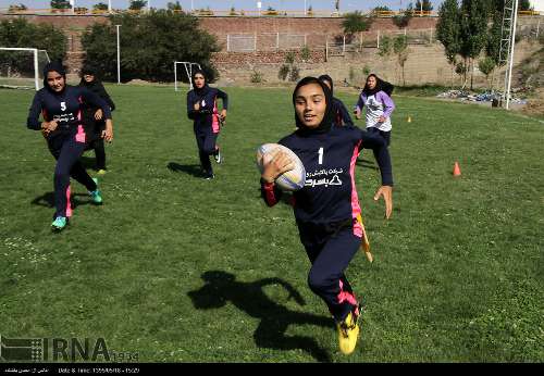 Training session of junior girls' rugby team in Mashhad