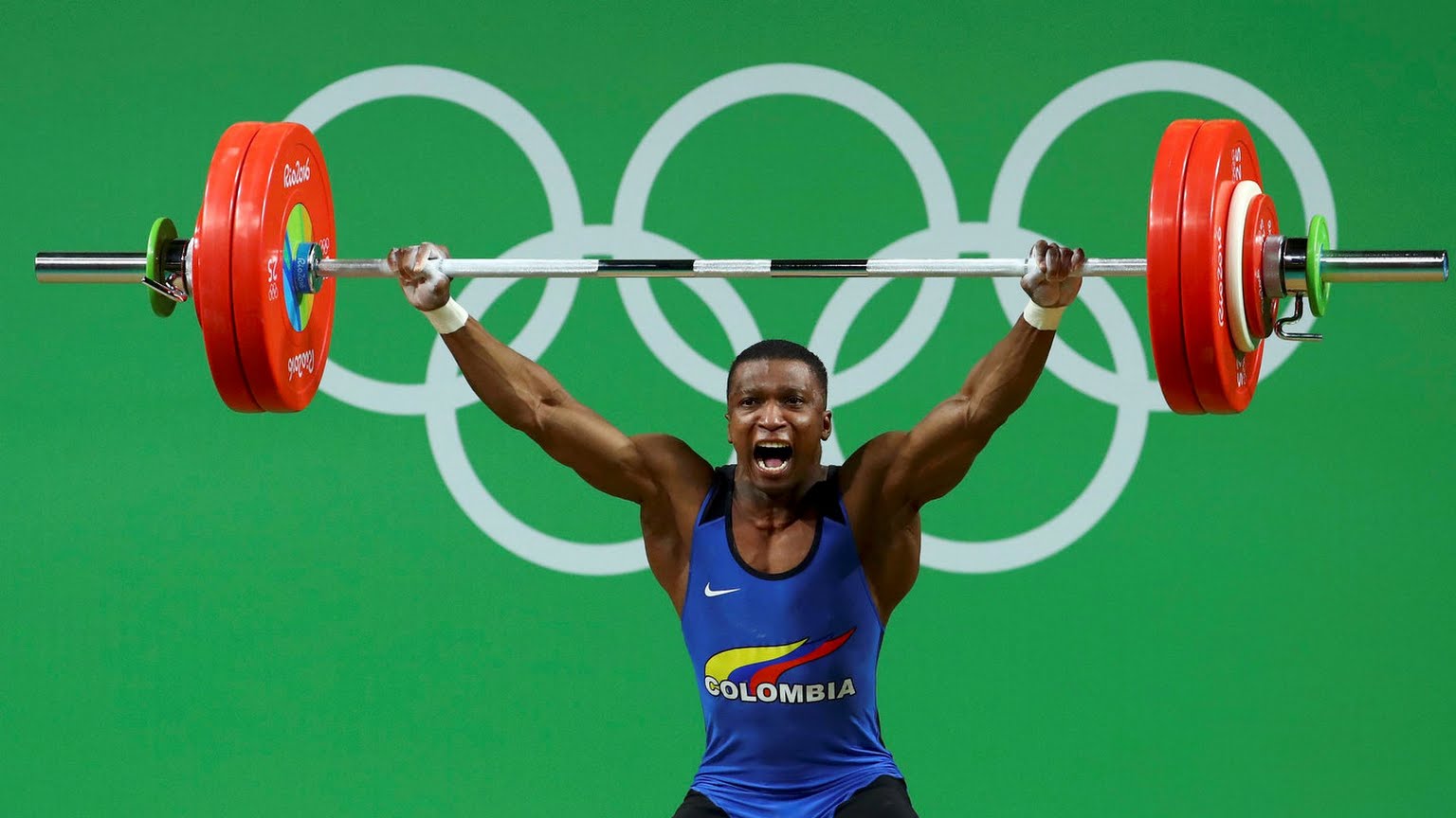 يك كلمبيايي قهرمان دسته 62 كيلوگرم وزنه برداري شد