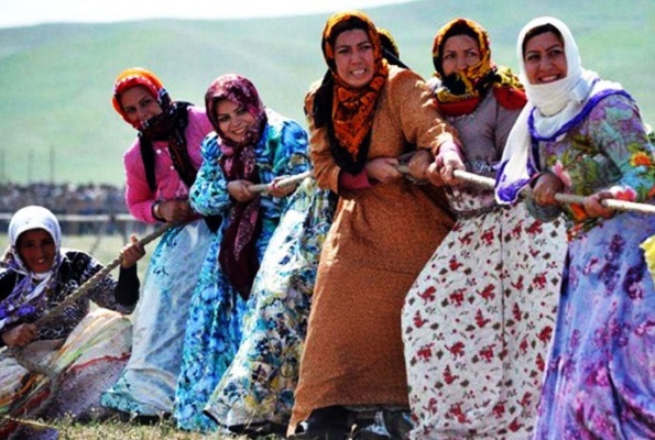 لباس محلی درآذربایجان شرقی،زیبا اما كم رونق
