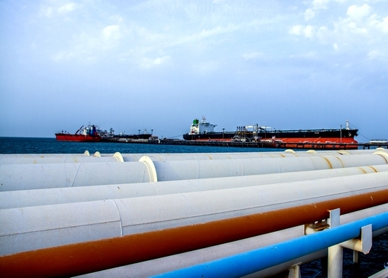 ركورد صادرات نفت ایران شكسته شد/ صادرات بیش از 9 میلیون بشكه در یك روز