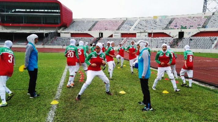 فوتبال مقدماتي قهرماني دختران آسيا/ پيروزي پرگل ايران برابر سنگاپور