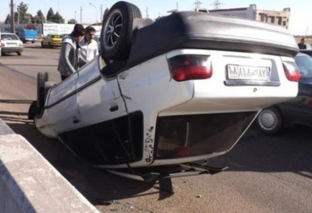 واژگوني پرايد در جاده زنجان يك كشته و يك مصدوم بدحال برجا گذاشت