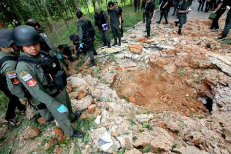 سه افسر پلیس تایلند براثر انفجار بمب كشته شدند