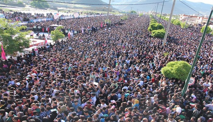 20 هزار پرچم ايران در همايش پياده روي ماكو توزيع مي شود