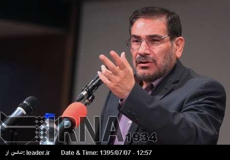 باوقار انداز میں ایرانی قوم کا دفاع آزادی کا ایک نمونہ ہے:ایڈمیرل شمخانی باوقار انداز میں ایرانی قوم کا دفاع آزادی کا ایک نمونہ ہے:ایڈمیرل شمخانی
