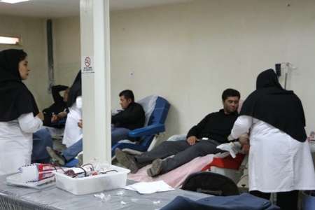 عزاداران حسيني مياندوآب 175 واحد خون در تاسوعا اهدا كردند