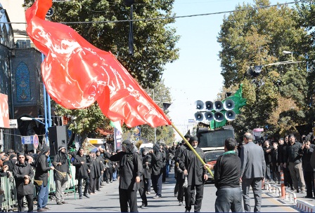 آذربایجان غربی صحنه ابراز ارادت به ساحت اباعبدالله الحسین (ع) در روز عاشورای حسینی