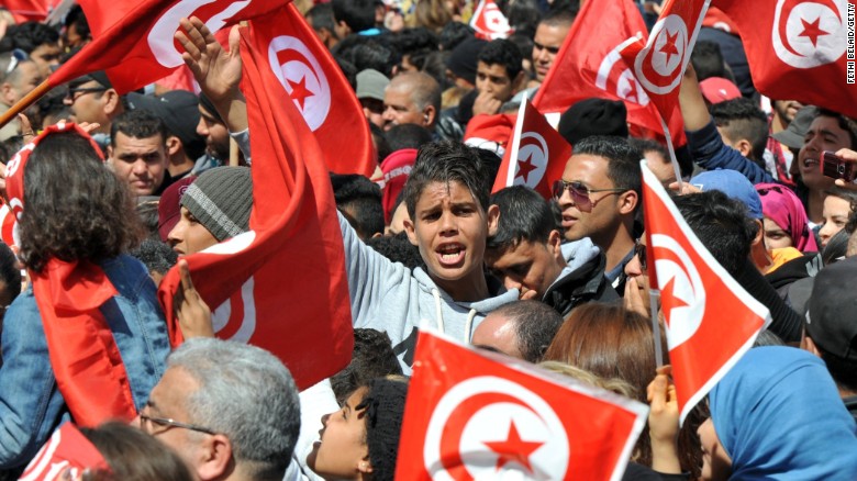 اعتراض مردم تونس علیه رژیم سعودی/جنگ را متوقف كنید