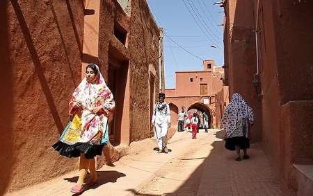 Over 6,000 foreign tourists visit Abyaneh village