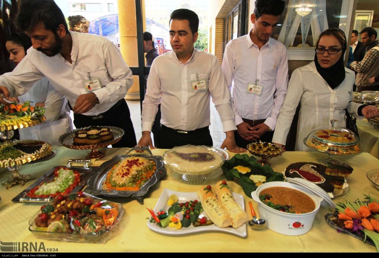 افتتاح چهارمین جشنواره سفره ایرانی، فرهنگ گردشگری منطقه چهار کشور در مشهد