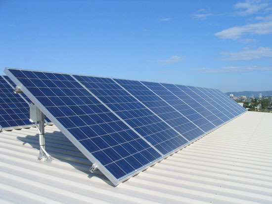 هشدار معاون وزیر نیرو به دستگاه های اجرایی درباره پیامد استفاده نكردن از انرژی های خورشیدی