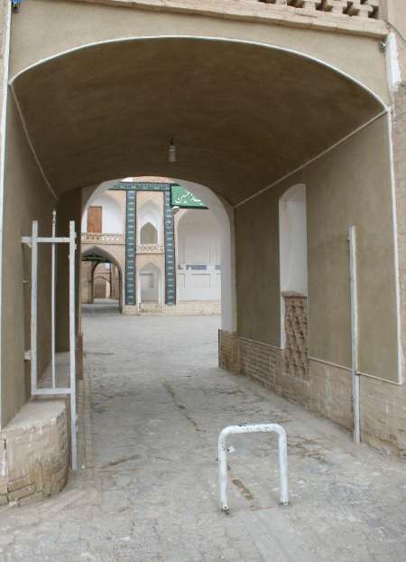ساباط حسینیه باب المسجد نایین مرمت شد