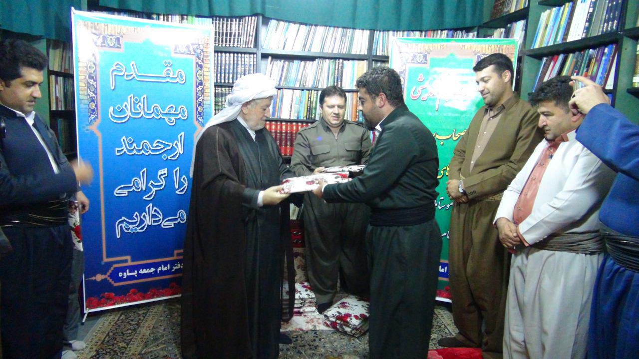 امام جمعه پاوه: نقش و تأثیرگذاری رسانه ها در بیداری جامعه انكارناپذیر است امام جمعه پاوه: نقش و تأثیرگذاری رسانه ها در بیداری جامعه انكارناپذیر است