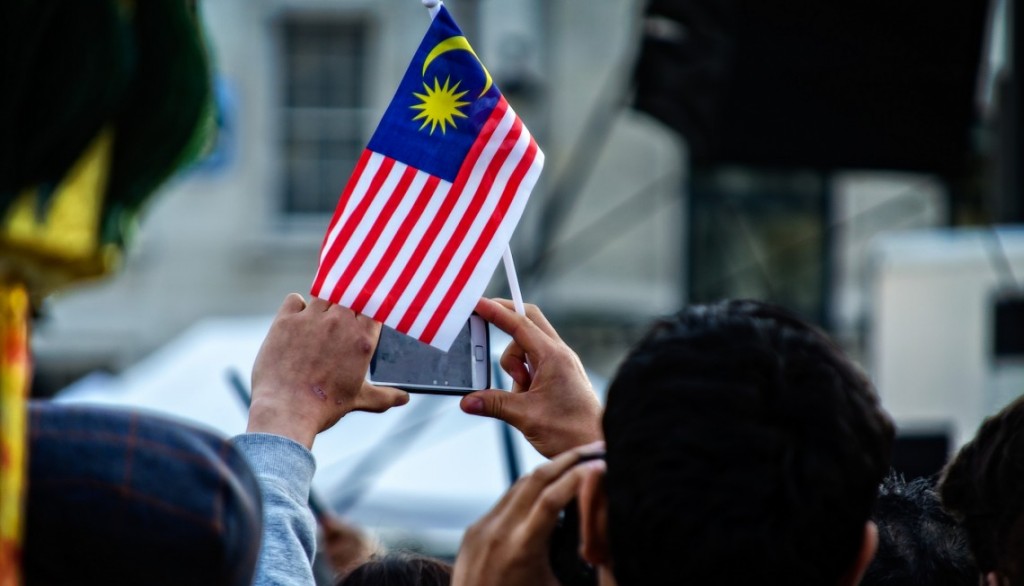 مالزيايي ها روزانه 14 ساعت از وسايل ديجيتال استفاده مي كنند