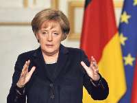 مركل: آلمان باید با حملات سایبری روسیه مقابله كند