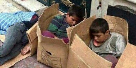 كارتن خوابی كودكان را به 123 اطلاع دهید كارتن خوابی كودكان را به 123 اطلاع دهید